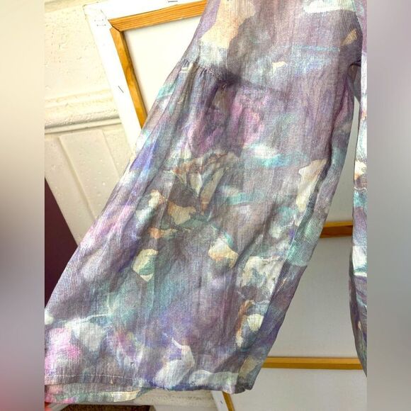 H&M Abstract Print Women's blouse w/ covered back buttons, full sleeves - Picture 3 of 11
